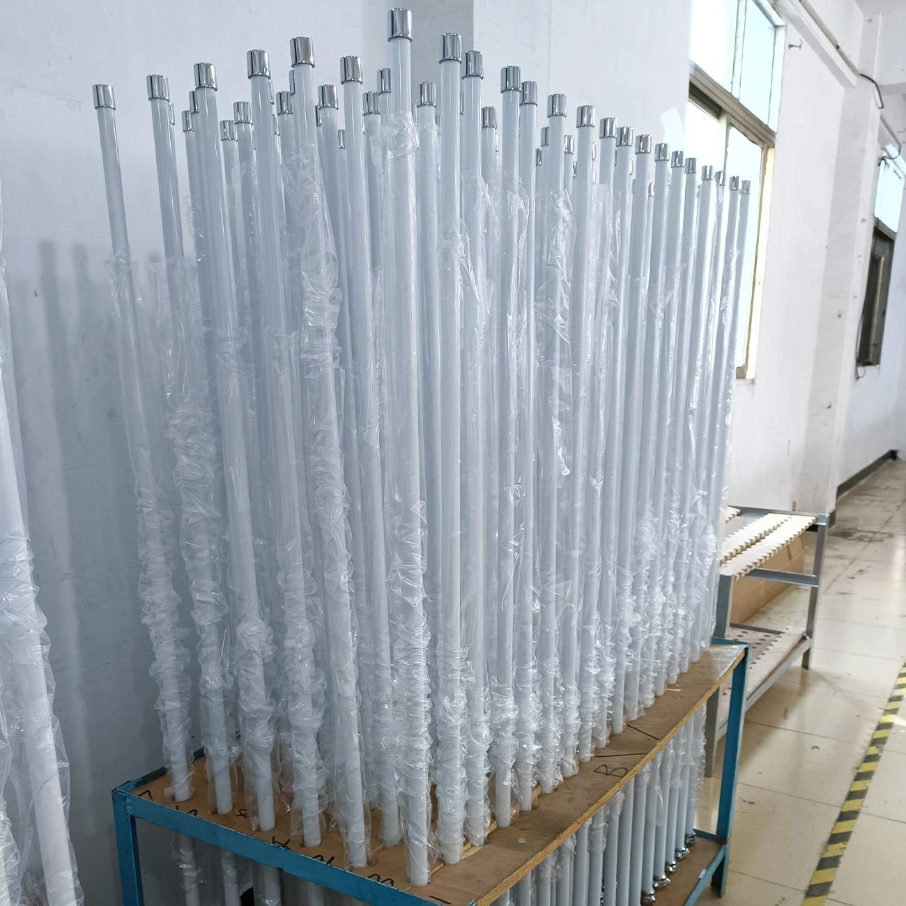 50km Long Range BC200 Base Station Antenna – UHF 430-490MHz 6.5dBi 1700mm WiFi Antenna (SO239/N-Female)