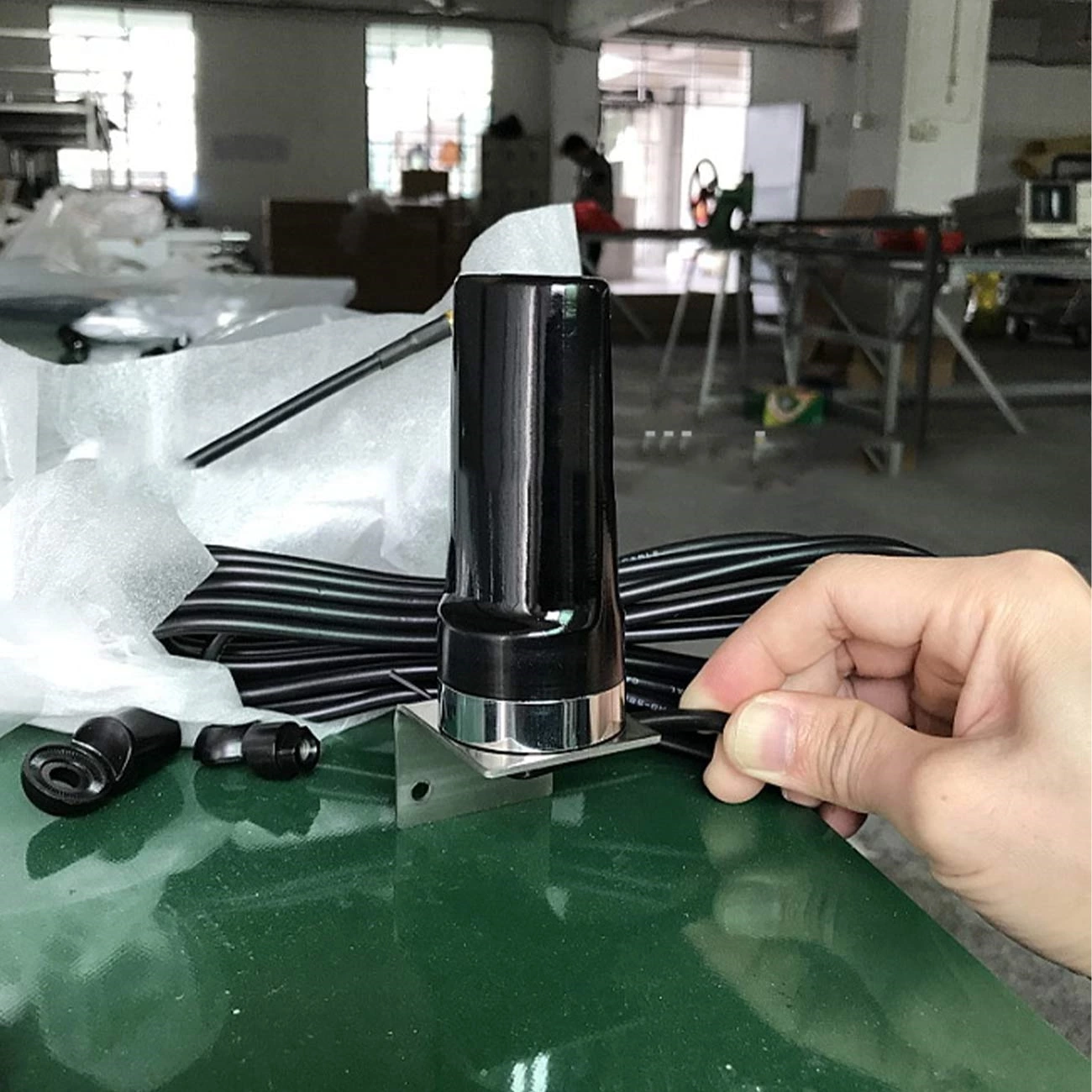 Off Road NMO Connector Mobile Antenna with 90mm Magnet Mount Base 3dBi 4G/LTE 698-2700MHz