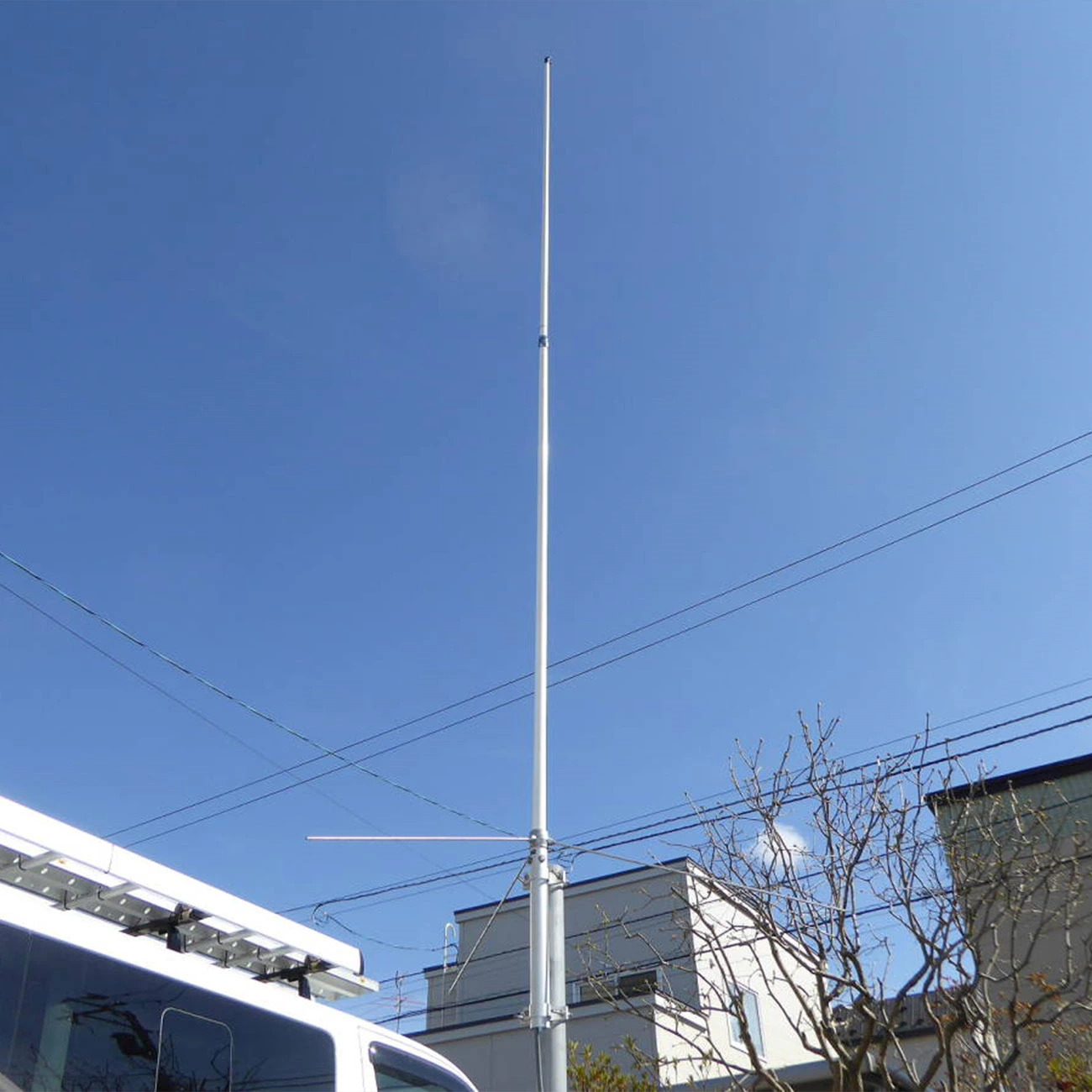 China-Made High Quality Tri Band (144/430/1200MHz) Fiberglass Antenna X6000 – VHF UHF Base Station Antenna