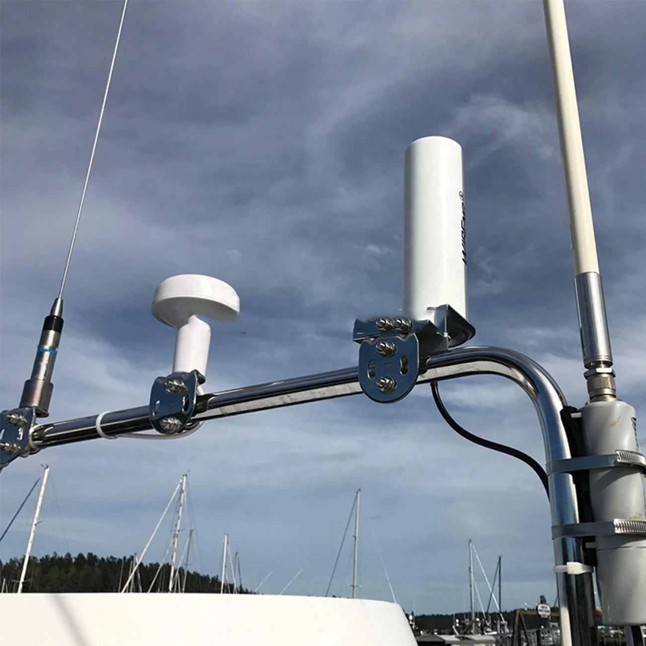 MRF003 Marine GPS Antenna – 1575.42MHz External Antenna with Stand/Cable, GLONASS/TNT & BNC Male Connector