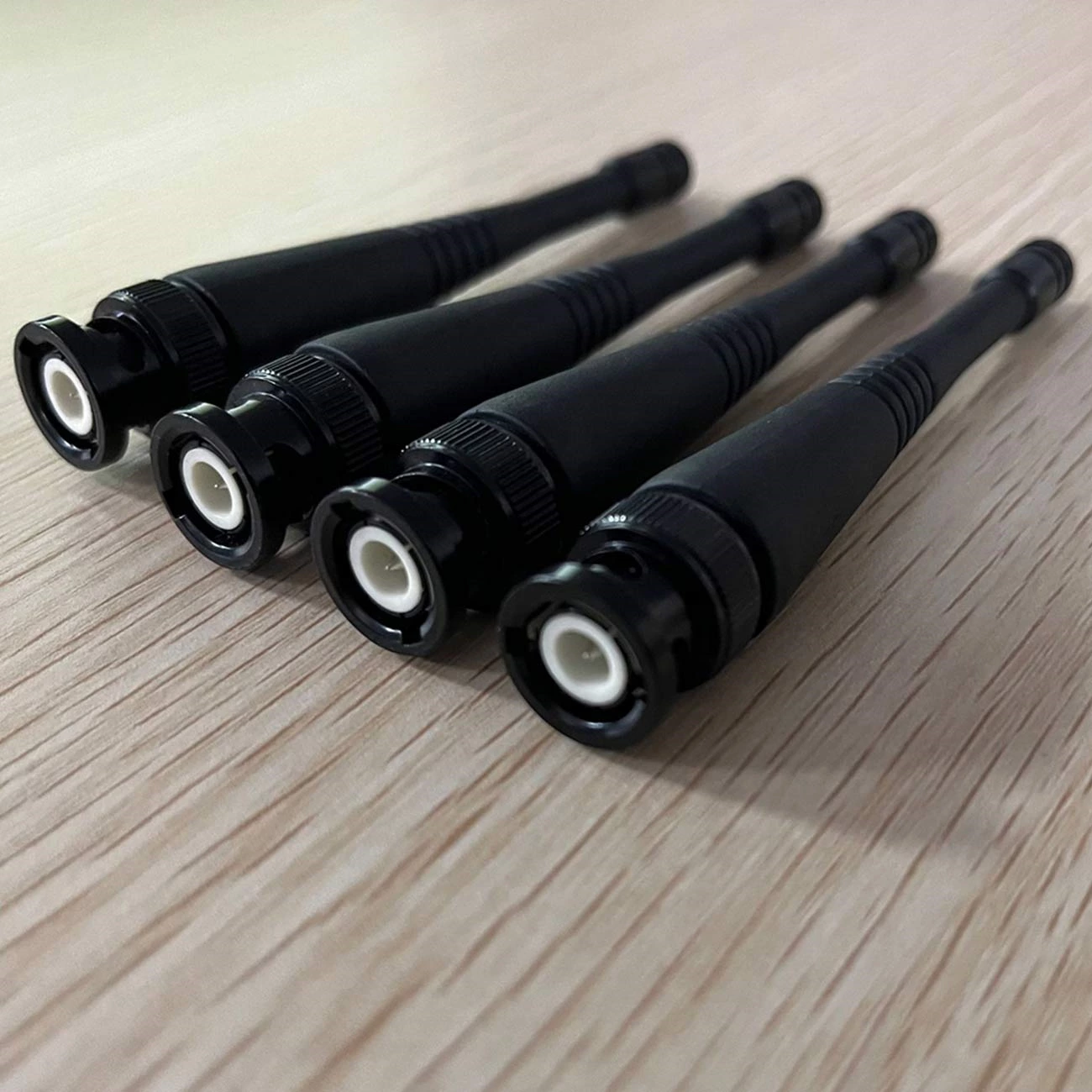 433MHz/868MHz/915MHz Rubber Antenna – 2.5dBi Ham Radio Mobile Antenna (SAM-Male/Female, BNC, TNC Connectors Optional)