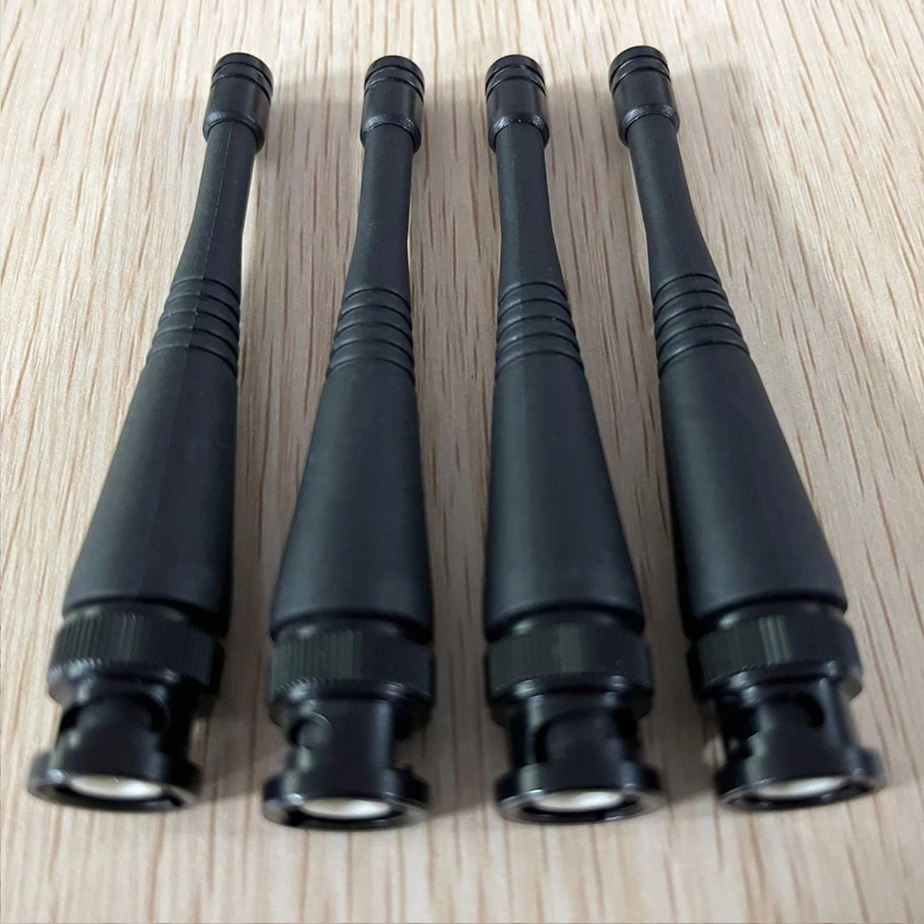 433MHz/868MHz/915MHz Rubber Antenna – 2.5dBi Ham Radio Mobile Antenna (SAM-Male/Female, BNC, TNC Connectors Optional)