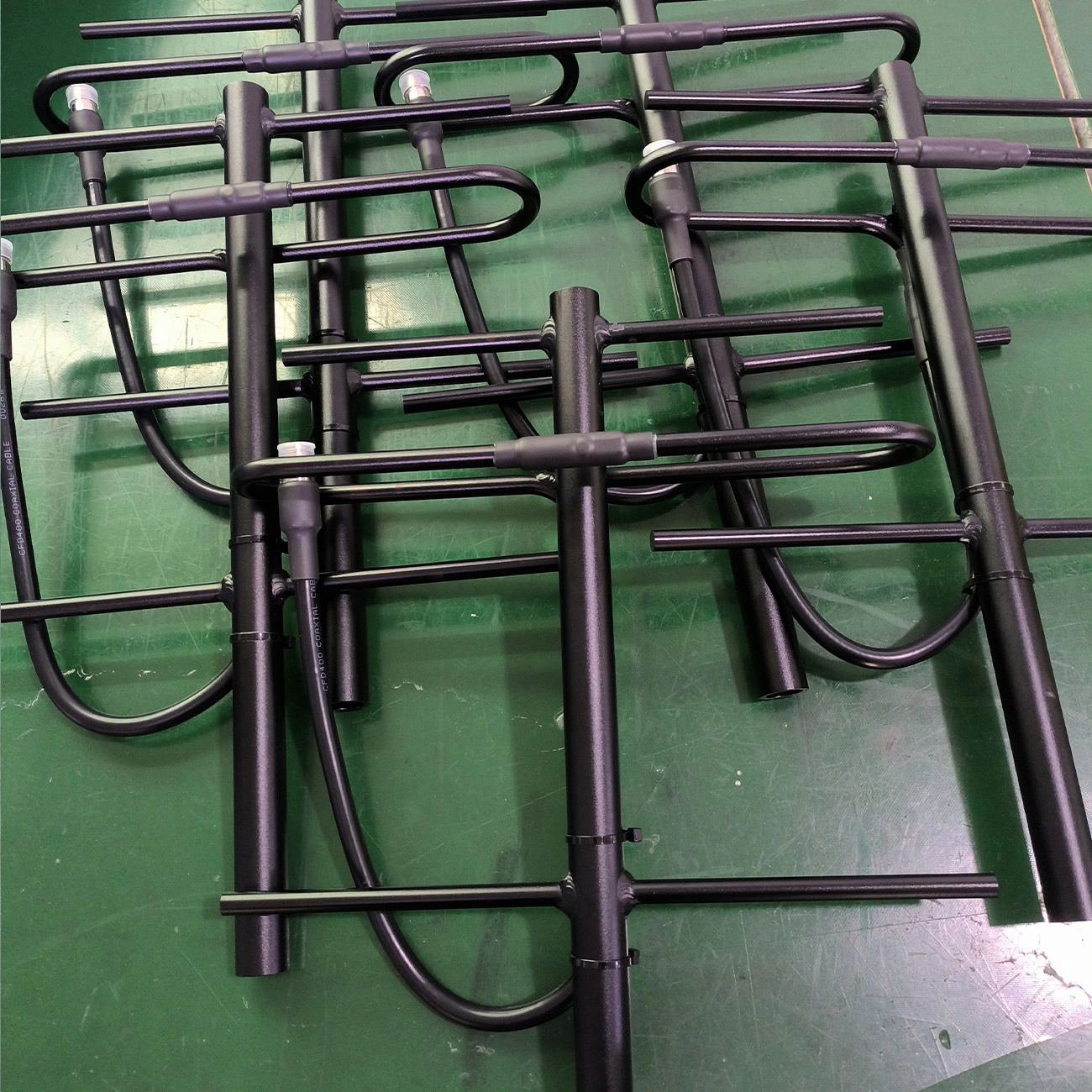Y400B/3 Digital Base Antenna – 400-470MHz UHF Outdoor Aluminium Alloy Yagi Antenna with Omni Radiation