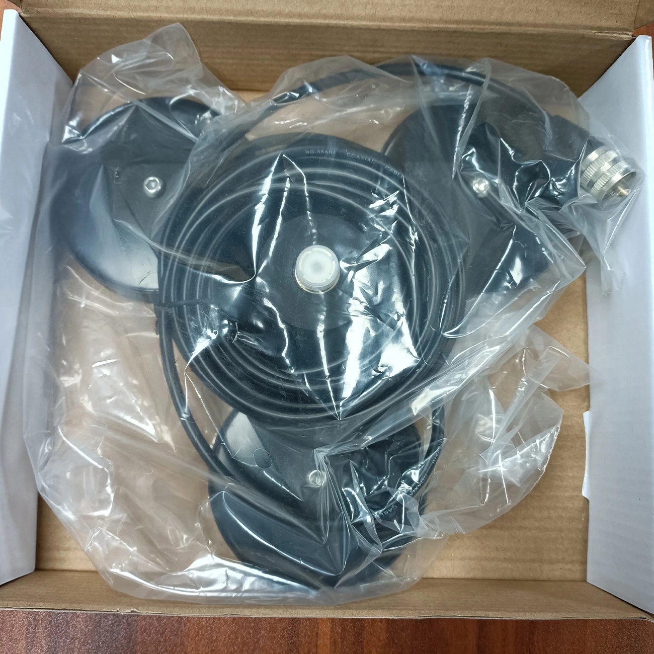 Magnetic Mount Mobile Antenna – Strong Magnet Base to Ensure Optimal Communication
