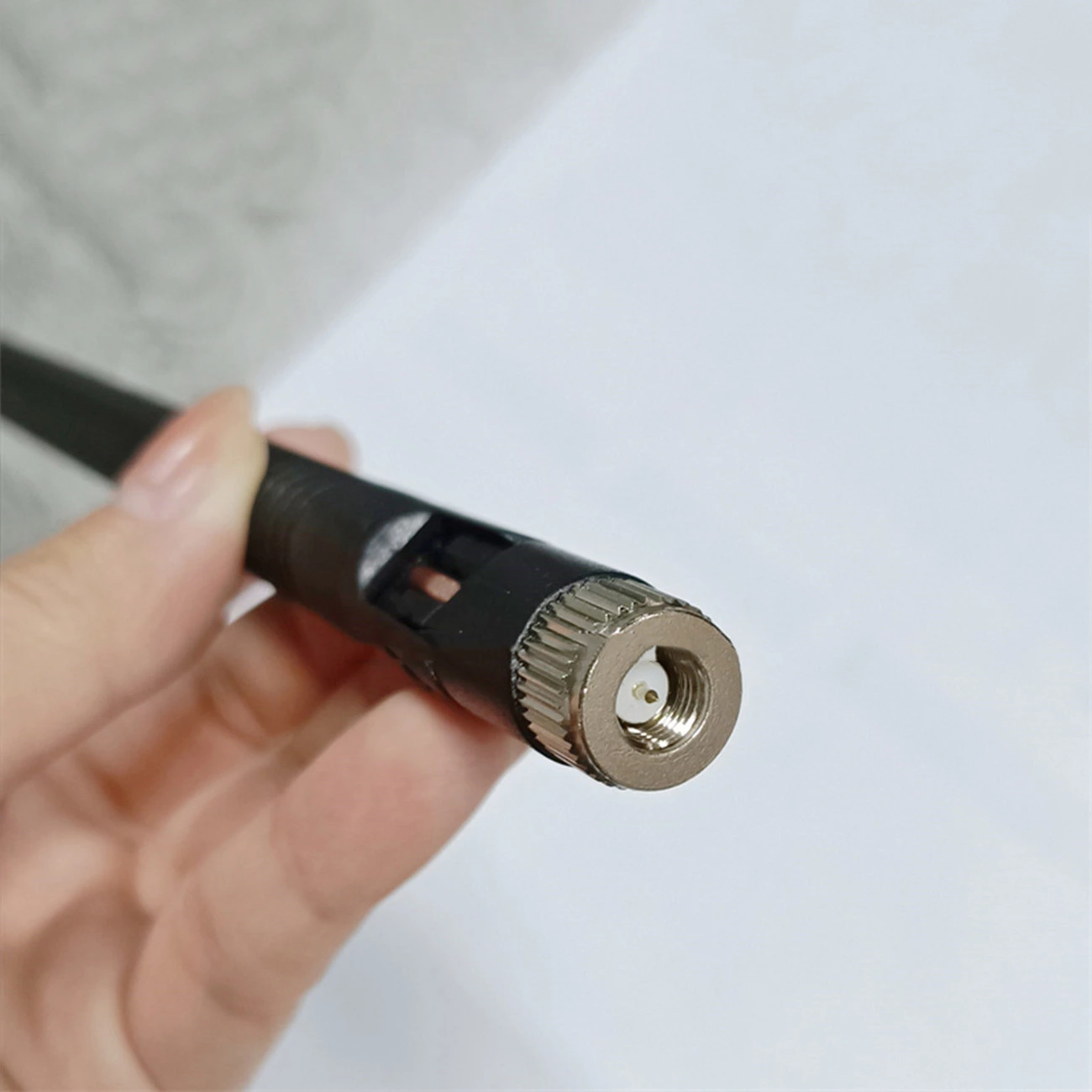 D28C/4G 2.4GHz/3G/4G Antenna – 7.5dBi Desktop External Antenna for Wireless Network Card/Router