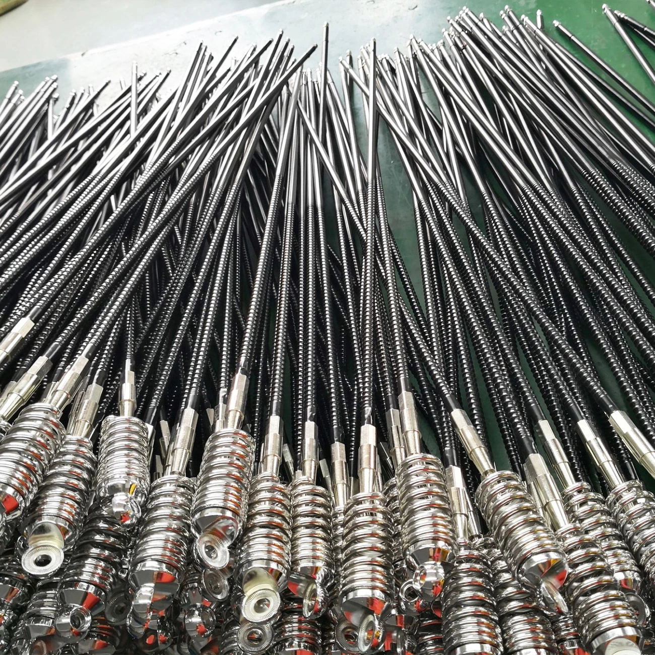 27D-95 CB Radio Antenna – 27MHz 70mm Mobile Car Antenna with Helical Spring & DV Connectors for Car Communication