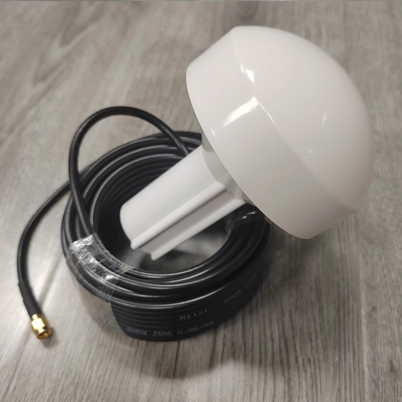 Marine GPS Antenna (Stock) – 1575.42MHz 28dBi Mushroom Shaped GNSS Antenna