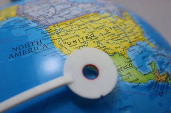 Who still listens to old-fashioned radios? It’s better to spin a globe and listen to whatever station corresponds to where you spin it.