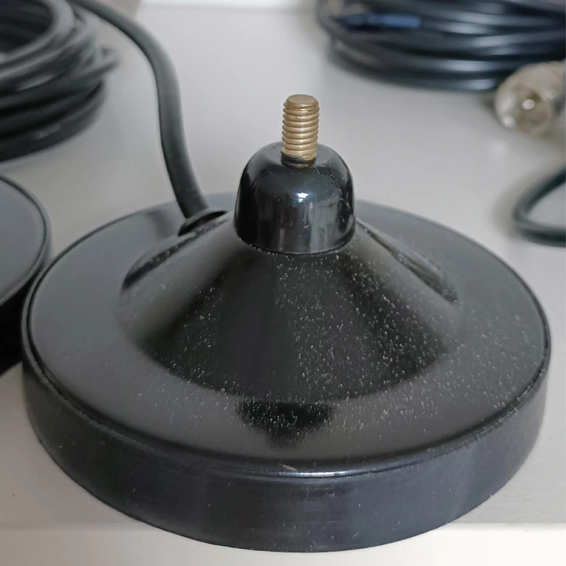 Portable 433/868MHz LoRa Signal Booster Antenna – 5.5dBi Gain with Magnet Base for Communication
