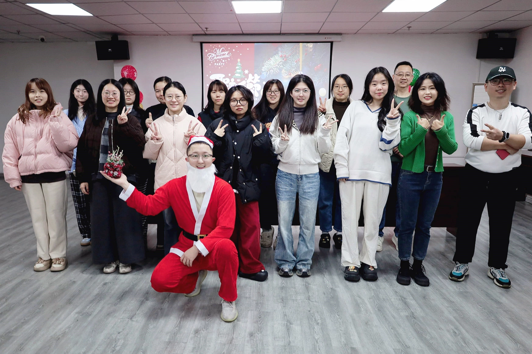 Christmas Gathering, Uniting for Progress - Fujian Shengda Communication Empowers Global Communications with High-Quality Antennas