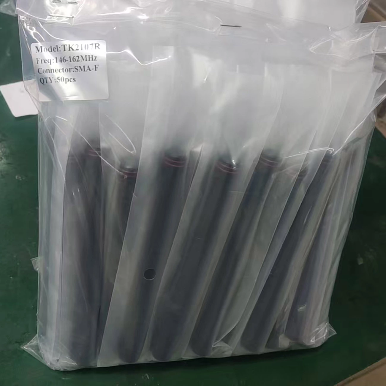 SD-TK2107S 400-520MHz RF Antenna | 2.15dBi Vertical Omni SMA-Female ABS Black