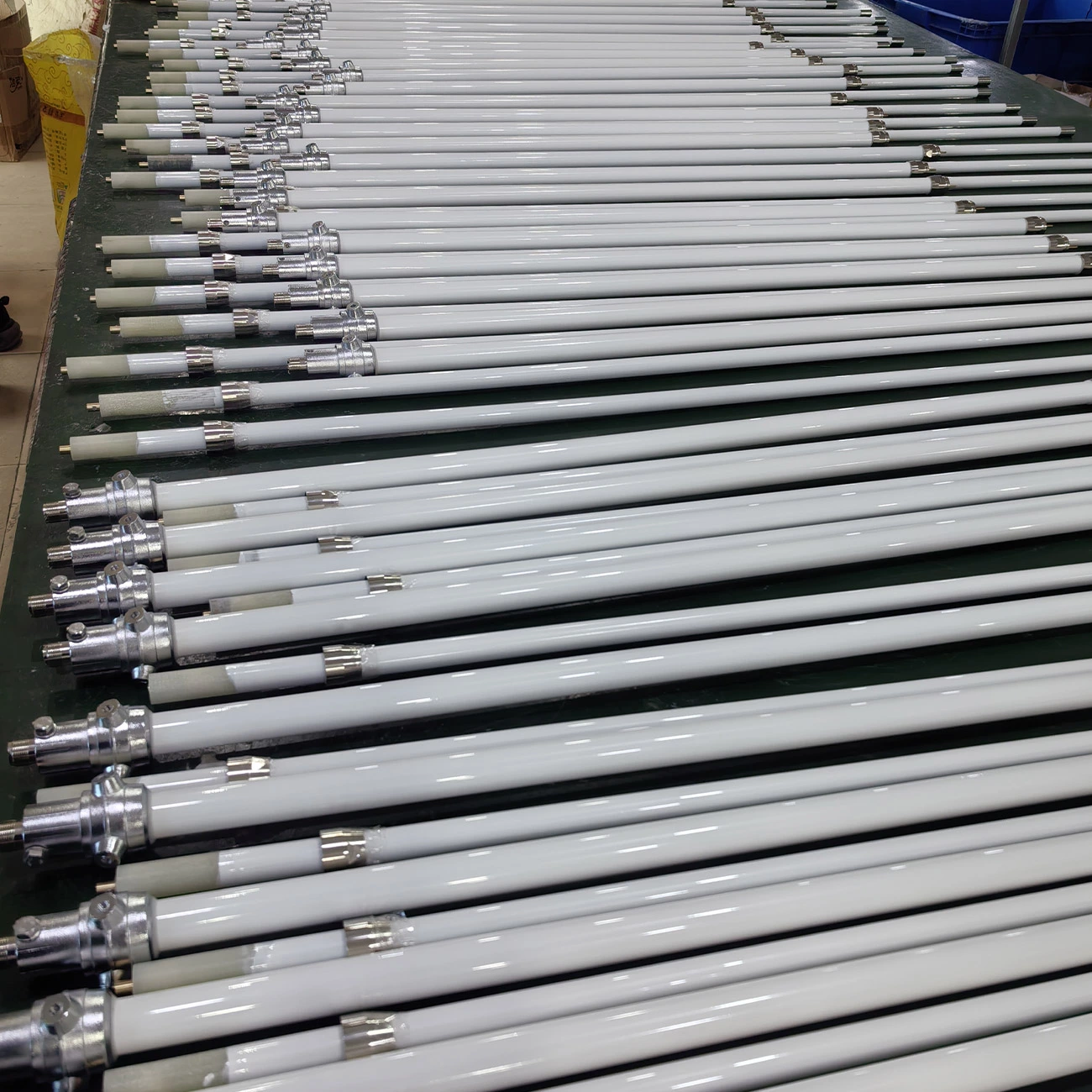 144/430MHz VHF UHF Dual Band Base Station Antenna X200 6/8dBi –  Fiberglass Vertical Antenna