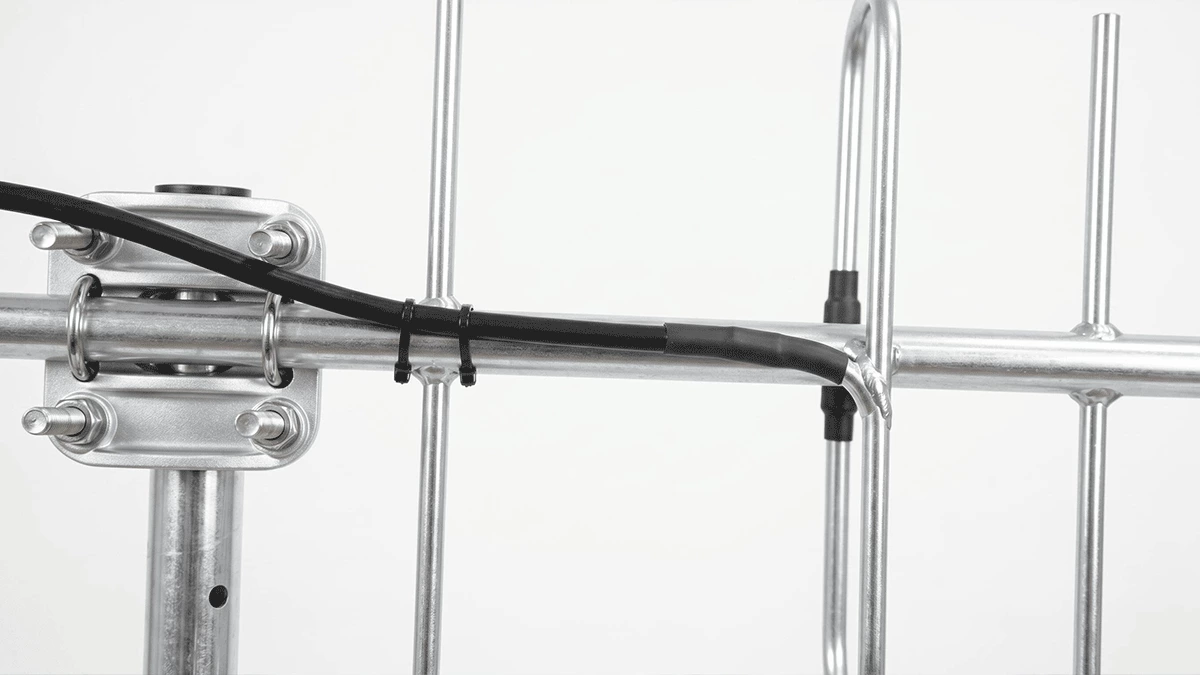 Magnetic Bases vs. Bracket Mounts: How to Choose the Right Antenna Mounting Solution